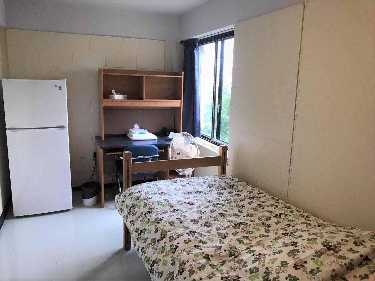 Au Campus-Hebergement Hotelier Universite De Sherbrooke Eksteriør bilde