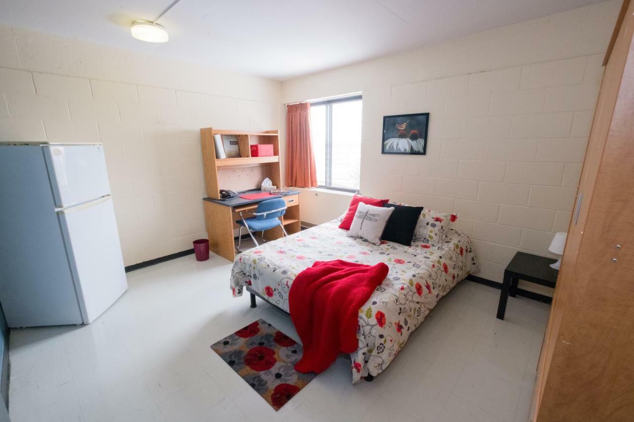Au Campus-Hebergement Hotelier Universite De Sherbrooke Eksteriør bilde